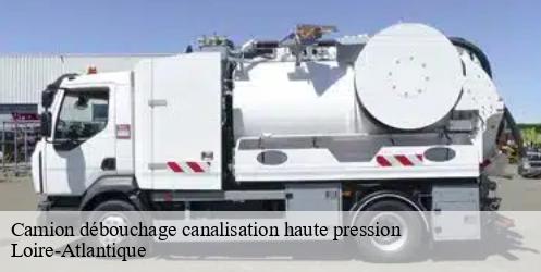 Camion débouchage canalisation haute pression 44 Loire-Atlantique CW Plomberie nantais